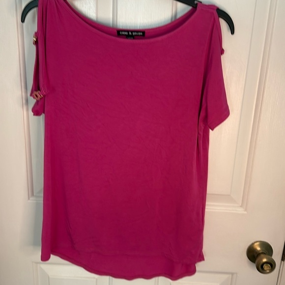 Cable & Gauge Cap Sleeve Top, High Low Hem, soft with Pink&Gold Hardware - Picture 1 of 9